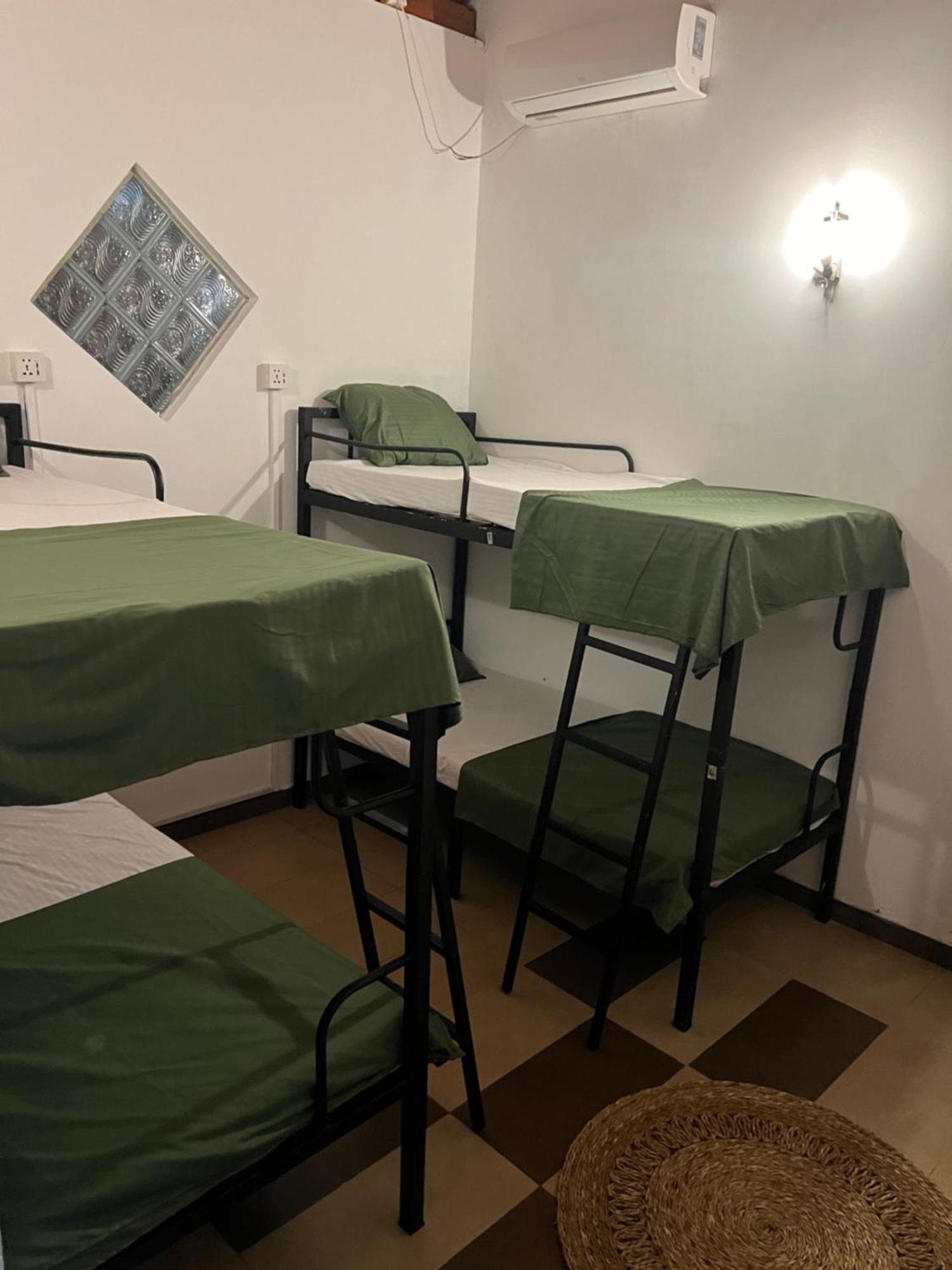 Hari Hari Hostel 웰리가마 외부 사진