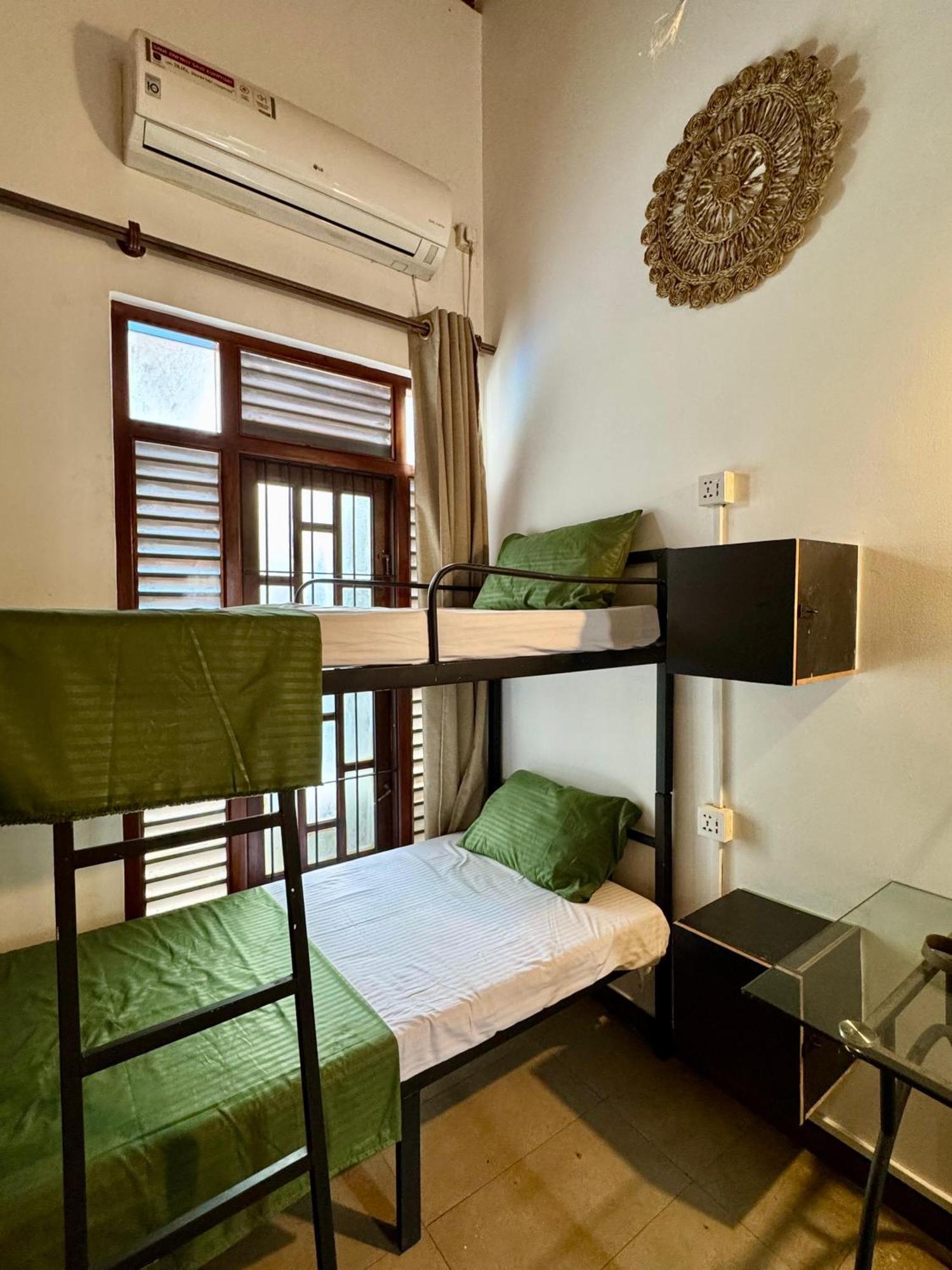 Hari Hari Hostel 웰리가마 외부 사진